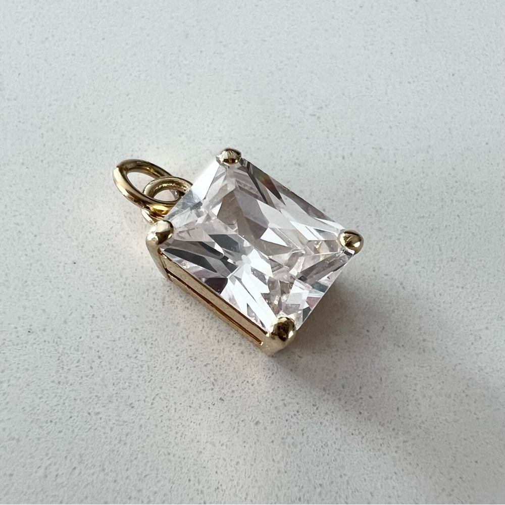 ⭐️ Vintage Emerald Cut Quartz Crystal Pendant - Picture 4 of 5